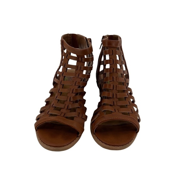 Cupcake Couture Brown Hellan Gladiator Block Heel Sandals Size 3 Girl's - Picture 3 of 9